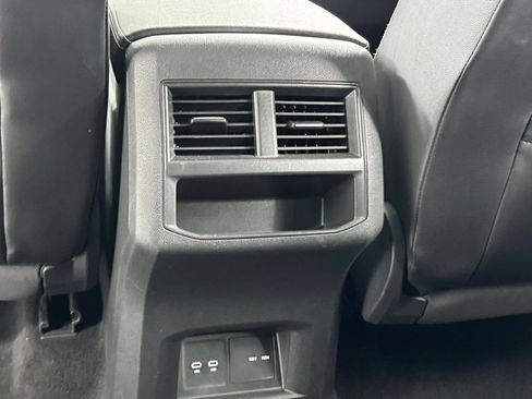 Used 2022 Volkswagen Atlas Cross Sport SEL R-Line AWD/4WD image 39