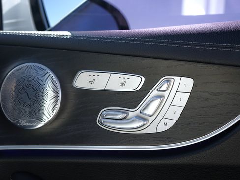 Used 2018 Mercedes-Benz E 400 4MATIC Coupe image 35