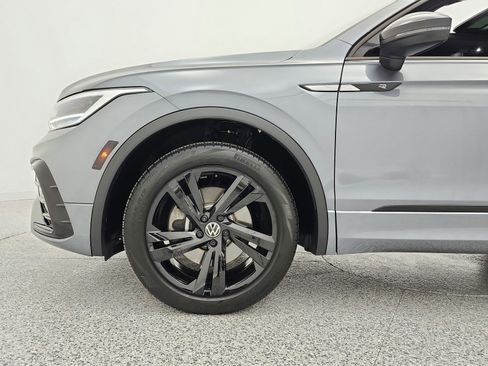 Used 2024 Volkswagen Tiguan SE R-Line image 21
