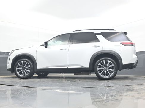 New 2026 Nissan Pathfinder Platinum AWD/4WD image 28