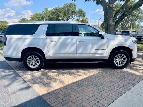 Used 2024 Chevrolet Suburban LT image 7
