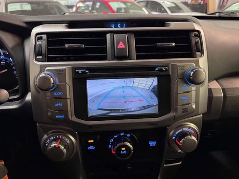 Used 2015 Toyota 4Runner SR5 AWD/4WD image 25