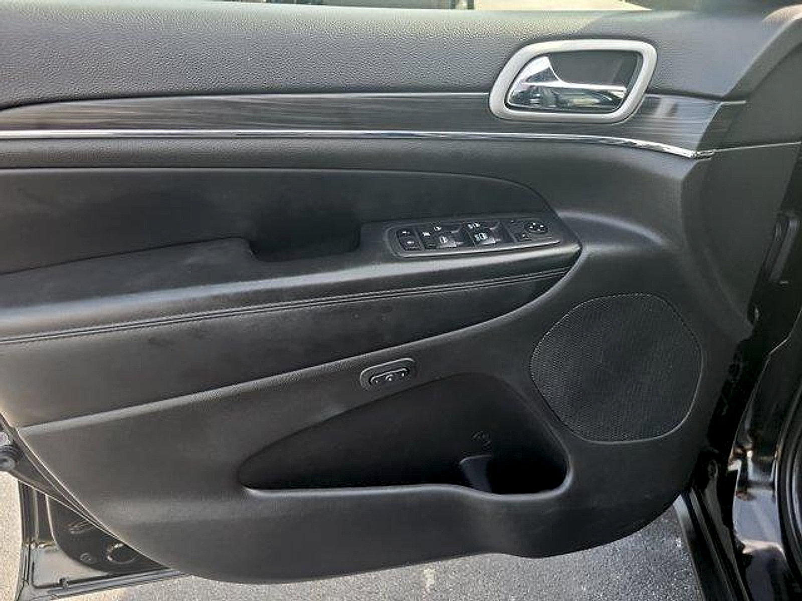 Used 2020 Jeep Grand Cherokee Limited RWD image 21