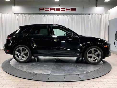 Used 2024 Porsche Macan image 11