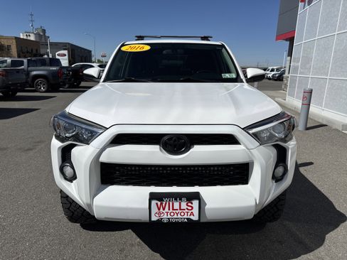 Used 2016 Toyota 4Runner SR5 AWD/4WD image 5