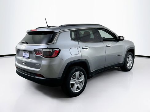 Used 2022 Jeep Compass Latitude AWD/4WD image 5