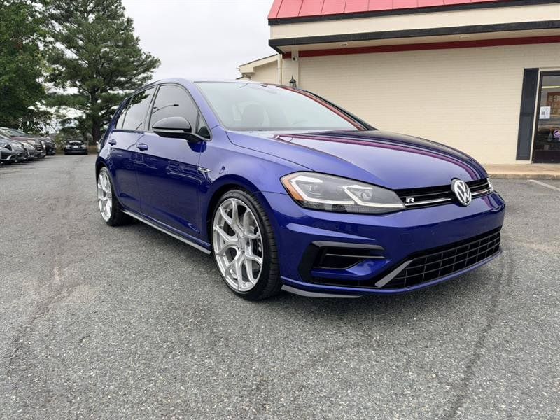Used 2018 Volkswagen Golf 4-Door AWD/4WD image 3