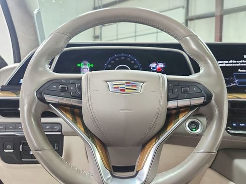 Used 2021 Cadillac Escalade Premium Luxury Platinum AWD/4WD image 23
