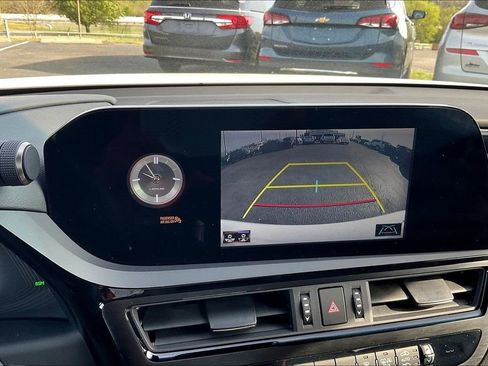 Used 2022 Lexus ES 350 FWD image 17
