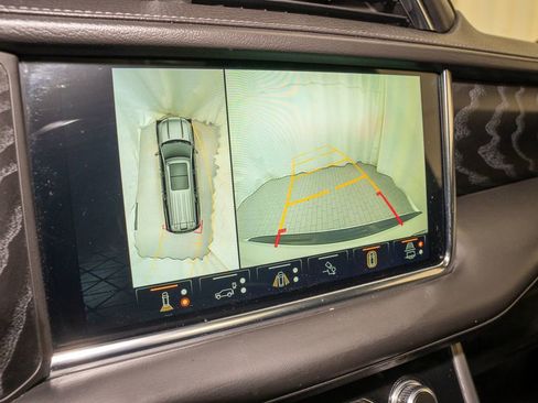 Used 2023 GMC Yukon Denali w/ Denali Reserve Package image 17