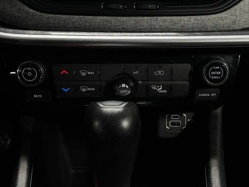 Used 2022 Jeep Compass Latitude image 29