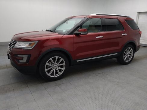 Used 2017 Ford Explorer Limited FWD image 2
