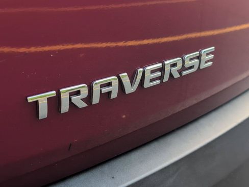 Used 2019 Chevrolet Traverse RS FWD image 10