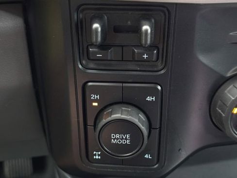 Used 2023 Ford F250 XLT w/ FX4 Off-Road Package AWD/4WD image 27