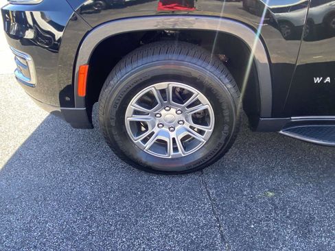 Used 2022 Jeep Wagoneer Series I image 34