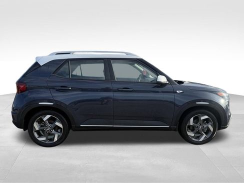 Used 2023 Hyundai Venue Limited FWD image 24