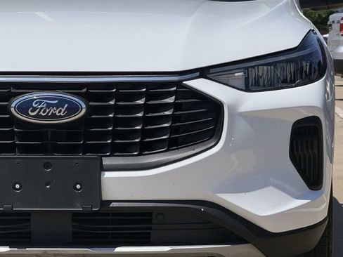 Used 2023 Ford Escape Active FWD image 8