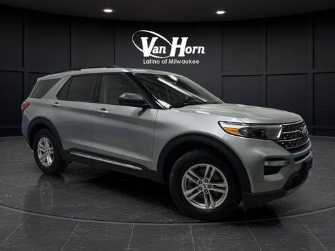 Used 2023 Ford Explorer XLT AWD/4WD image 1