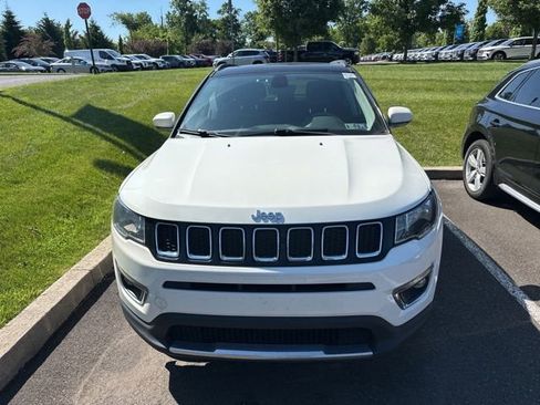 Used 2018 Jeep Compass Limited w/ Navigation Group AWD/4WD image 2