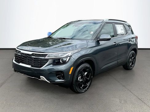 New 2026 Kia Seltos EX FWD image 3