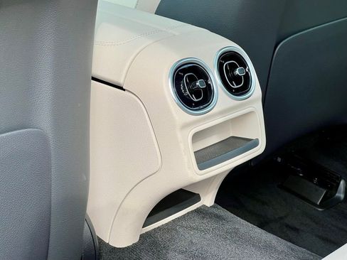 Certified 2026 Mercedes-Benz C 300 4MATIC Sedan image 14