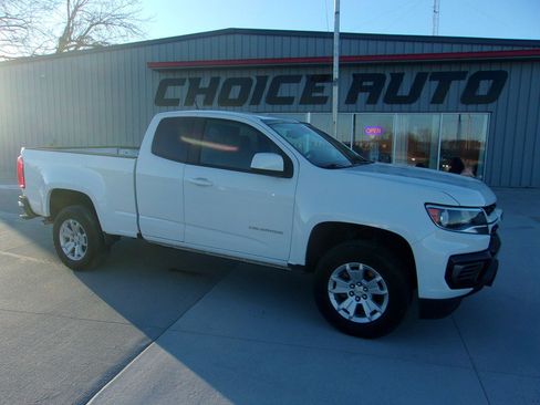 Used 2022 Chevrolet Colorado LT w/ Safety Package image 2