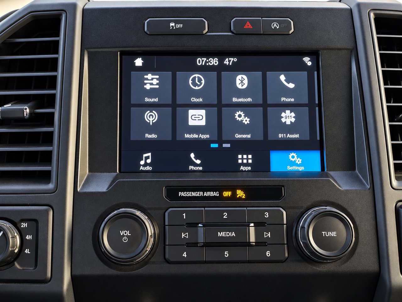 Used 2019 Ford F150 XL w/ Equipment Group 101A Mid AWD/4WD image 18