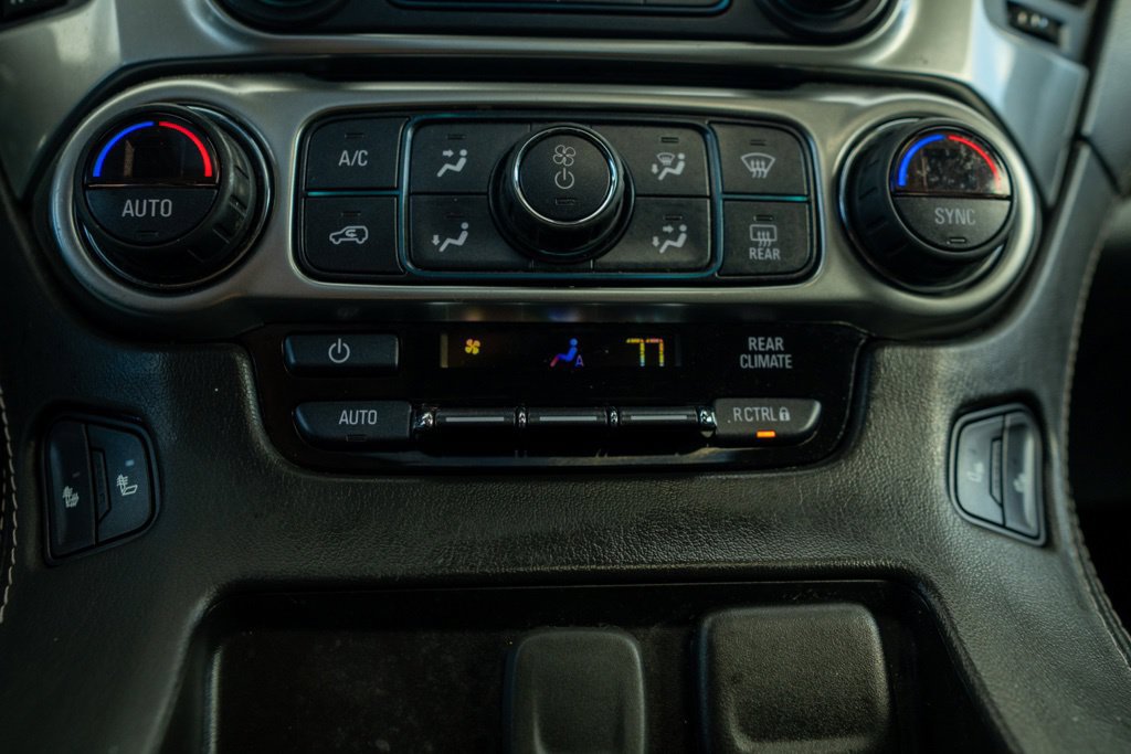 Used 2020 Chevrolet Suburban LT AWD/4WD image 31