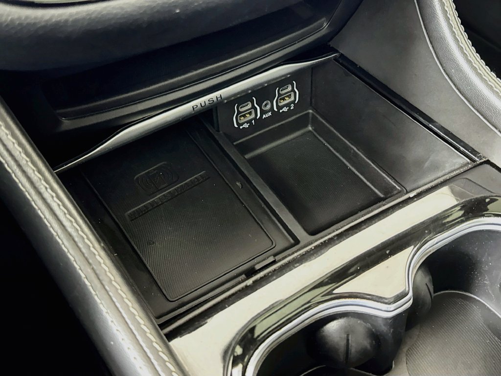 Used 2023 Chrysler Pacifica Limited w/ S Appearance Package FWD image 19