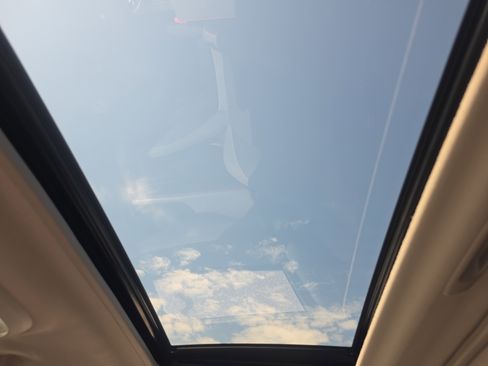 Used 2024 Subaru Crosstrek 2.5i Limited AWD/4WD image 25