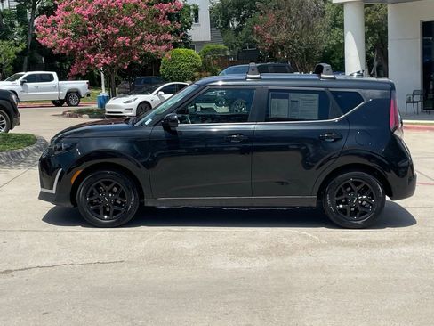 Used 2024 Kia Soul LX w/ Option Group 015 FWD image 3