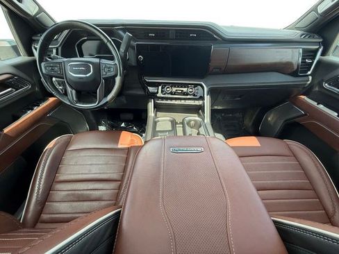 Used 2024 GMC Sierra 2500 Denali Ultimate AWD/4WD image 12