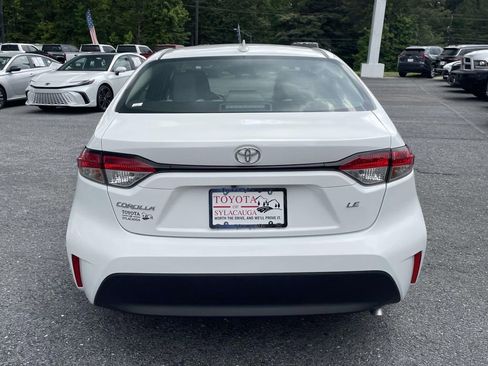 Used 2026 Toyota Corolla LE FWD image 3