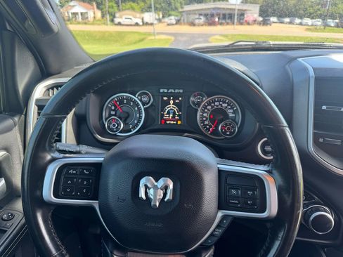 Used 2022 RAM 2500 Big Horn w/ Night Edition AWD/4WD image 8