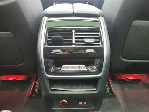 Used 2024 BMW X7 xDrive40i w/ M Sport Package image 43