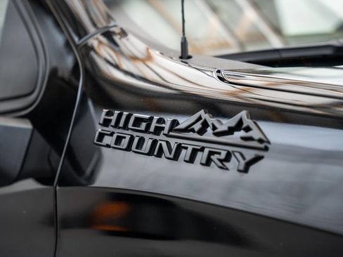 Used 2025 Chevrolet Silverado 1500 High Country w/ Midnight Edition AWD/4WD image 15