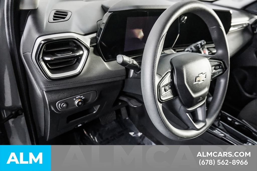 Used 2025 Chevrolet TrailBlazer LT FWD image 28