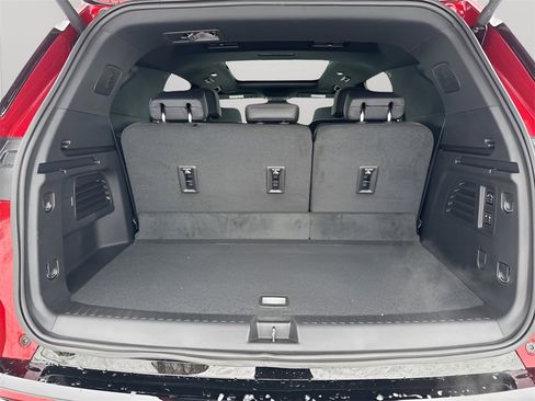 New 2026 Chevrolet Traverse High Country image 17