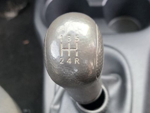 Used 2015 Nissan Versa Note S image 24