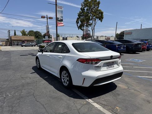 Used 2022 Toyota Corolla LE w/ Carpet Mat Package (TMS) FWD image 6
