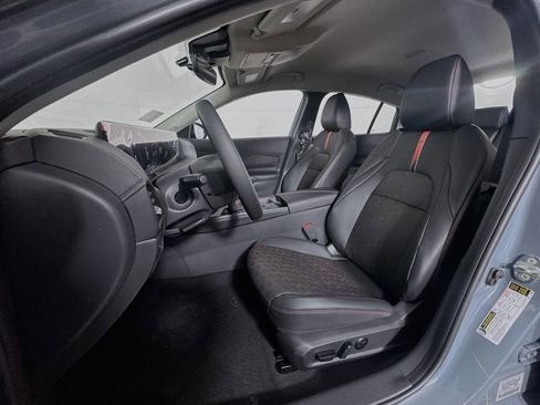 New 2026 Nissan Sentra SR image 18