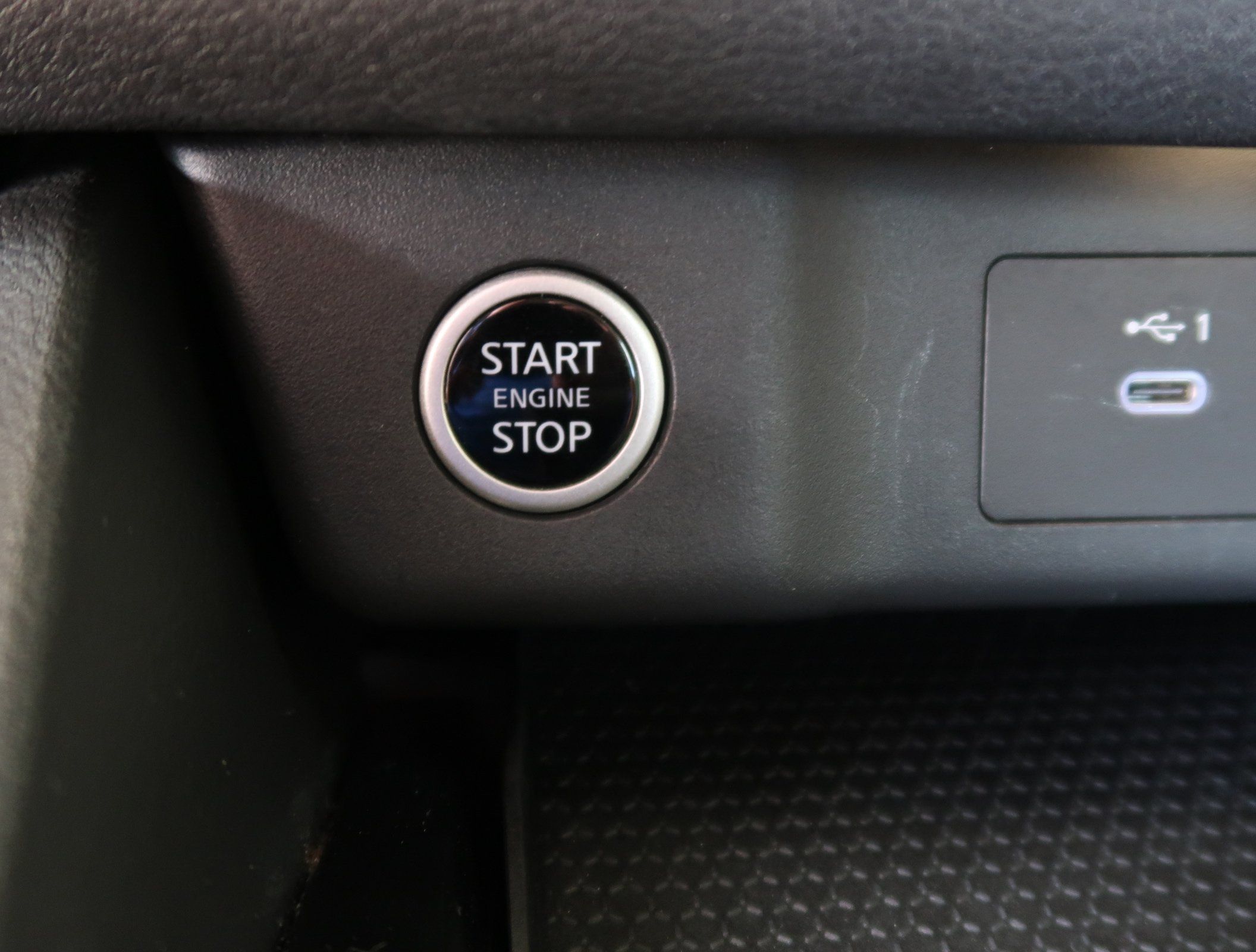 Used 2022 Nissan Rogue SV AWD/4WD image 37
