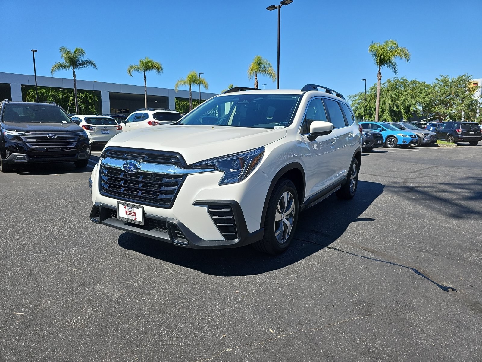 Used 2025 Subaru Ascent Premium AWD/4WD image 3