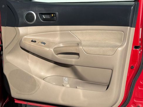 Used 2005 Toyota Tacoma PreRunner image 22