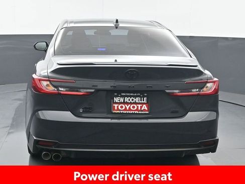 Certified 2025 Toyota Camry SE image 5