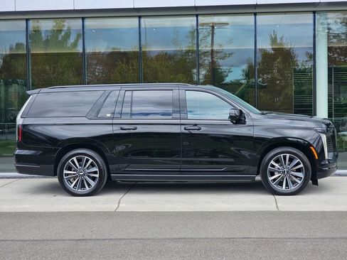 Certified 2026 Cadillac Escalade ESV Sport w/ Touring Package AWD/4WD image 6