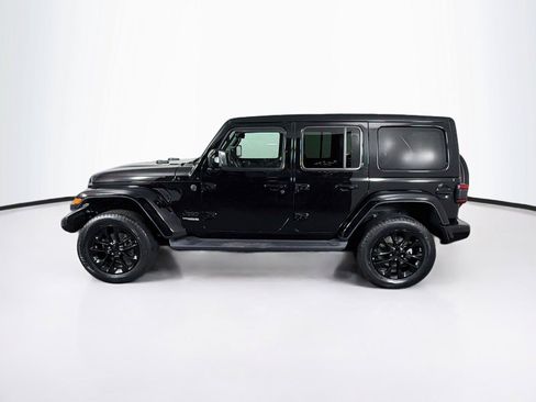 Used 2022 Jeep Wrangler Unlimited Sahara AWD/4WD image 8