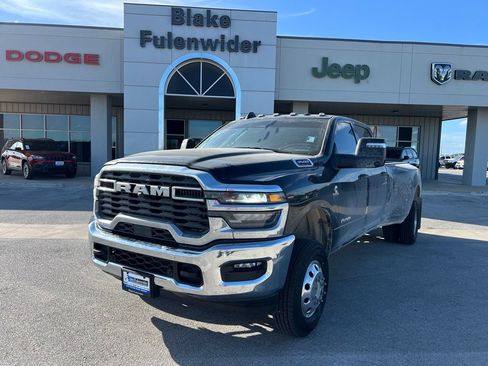 Used 2025 RAM 3500 Lone Star AWD/4WD image 1