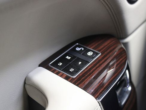 Used 2013 Land Rover Range Rover Supercharged image 25