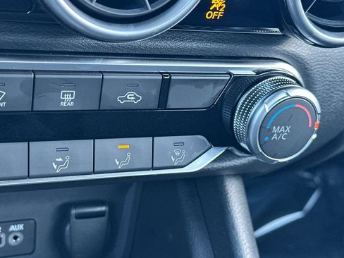 Certified 2025 Nissan Sentra SV w/ Trunk Package image 30